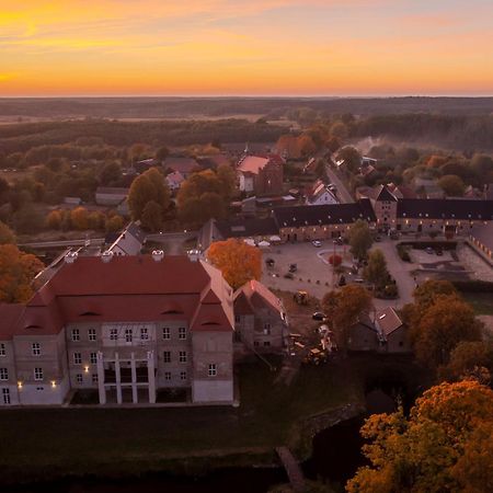 Palac Siemczyno Hotel Kültér fotó